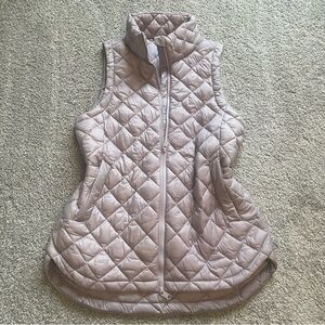 Athleta Whisper Featherless Quilted Vest